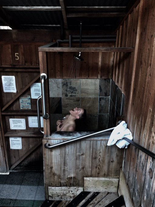 This shower was 40 degrees warmer 1 second before the picture was taken... 🚿😁📸 https://t.co/3zqdQeWi<a href="/tag/ginnywoolf"class="tags"><span>#ginnywoolf</span></a>
