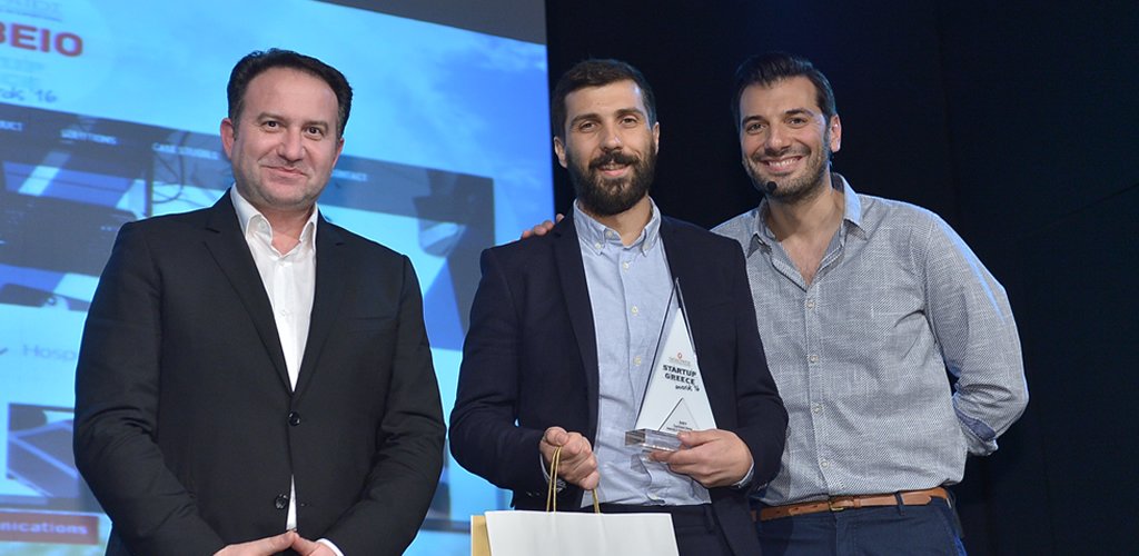 tekmongeomatics's tweet photo. Proud moment! Tactical wins prize: New Technology and Software Development Startup at the STARTUP GREECE awards 2016 https://t.co/0jeYTKDxhg