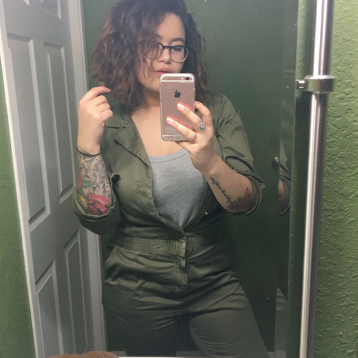 ffallonee's tweet image. Looking like straight up Ghostbusters in this bad boy