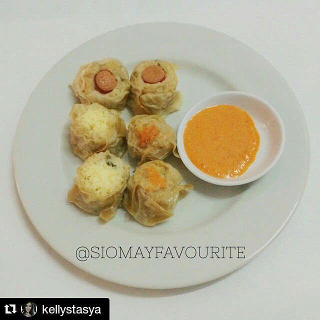 siomayfavourite's tweet photo. Siomay Dimsum kombinasi dari Ayam &amp; Udang yg Enak &amp; Halal (for order please contact WA 081212613188) https://t.co/EJMncLZBN6