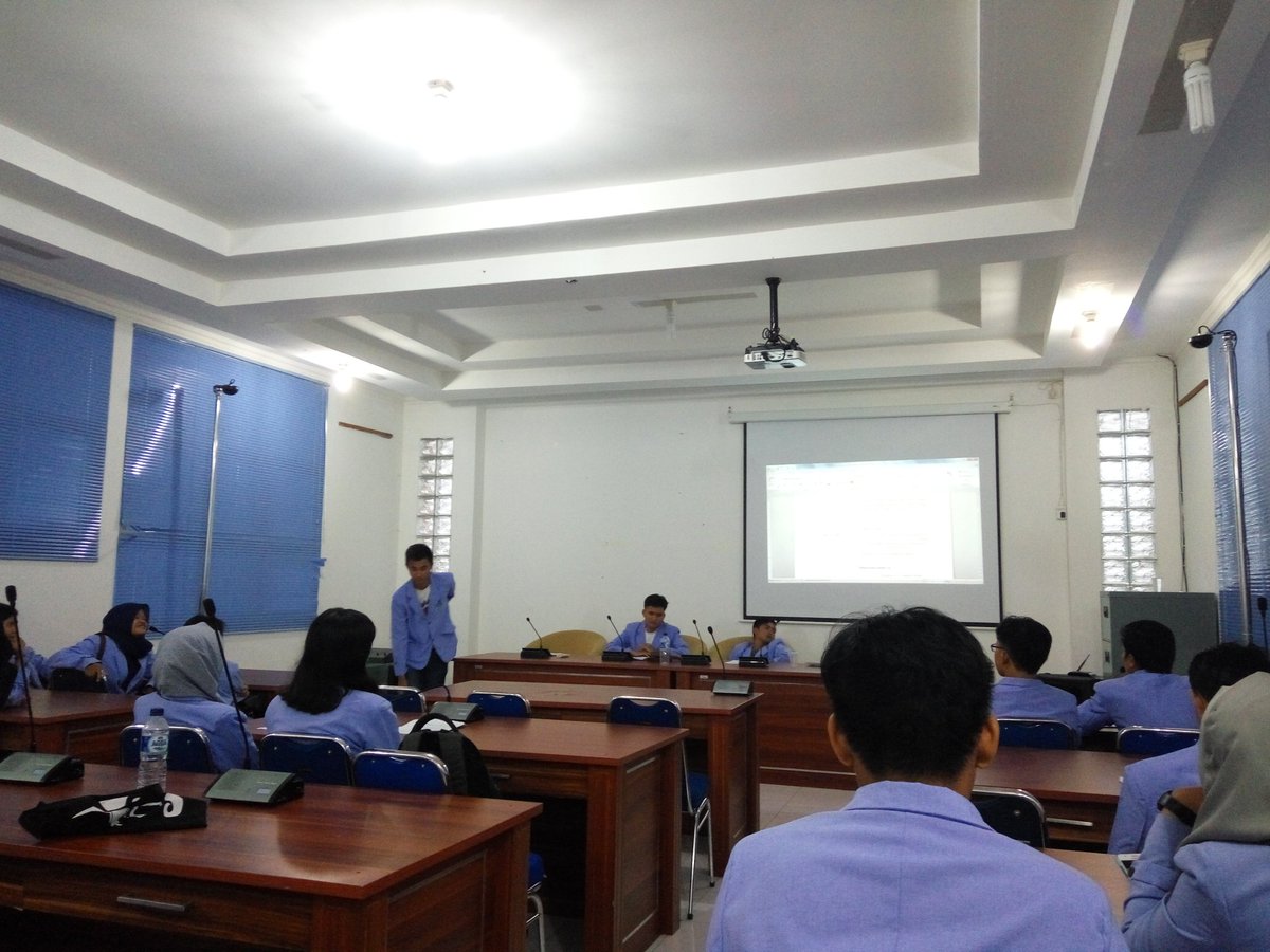 DPM_KM_UBB's tweet photo. Sidang pleno KPUM dan PANWASLU, semoga bisa menjadi orang orang yg jujur dalam menjalankan tugas https://t.co/bqOrEAViJr
