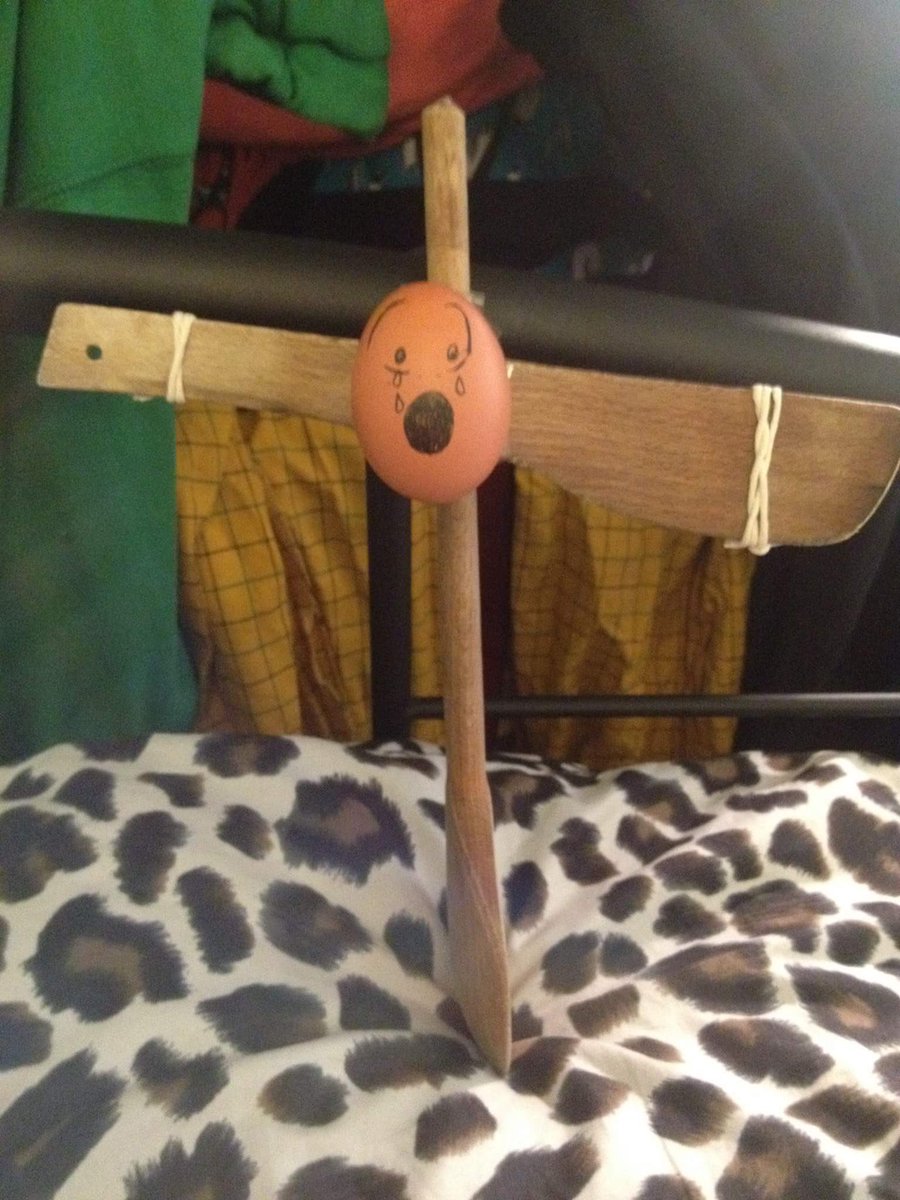 dumbquestions4u's tweet image. To guests at your bed and breakfast: &quot;Would you like your eggs boiled, poached or, as it&apos;s Good Friday, crucified?&quot;