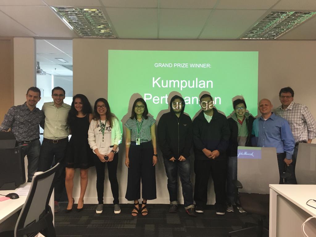 innovateforward's tweet photo. It’s been an intense 2 days but the effort has paid off, meet the winners of our Jumpstart Hackday in KL! #LOFTHack https://t.co/36VK1sRPlE