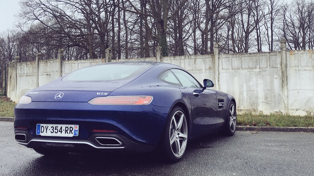 yomz's tweet photo. Cette #AMG GT S !!! 🚙💨💥💥💥 || Tournage #GDBfr https://t.co/Z0ZOYrltpi