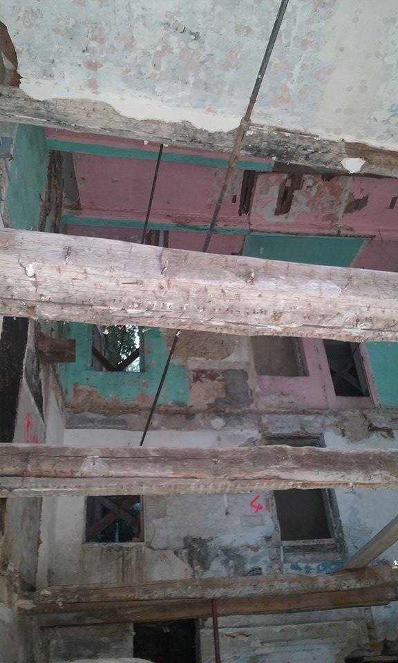 SUPERBLOC1957's tweet image. Rénovation à Béziers, planchers @SUPERBLOC1957 #bétonarmée #poutrelles #qualité