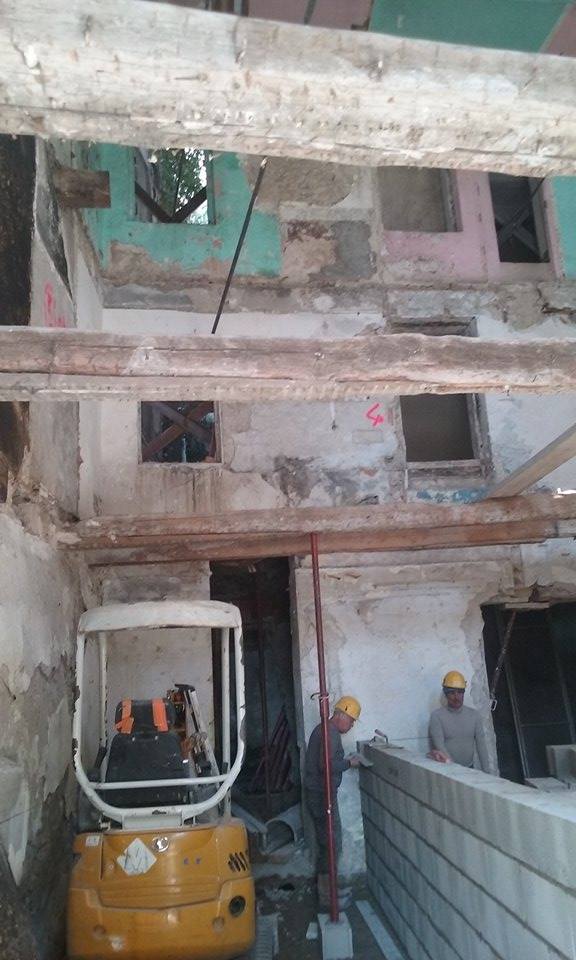 SUPERBLOC1957's tweet image. Rénovation à Béziers, planchers @SUPERBLOC1957 #bétonarmée #poutrelles #qualité