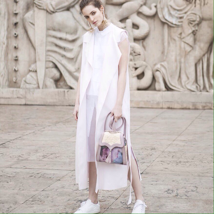 Mysoukinthecit1's tweet photo. Support our campaign and increase your chances to win this adorable bag  #fashion  #paris https://t.co/Atih8G6jf4 https://t.co/YiSTEfmd4z