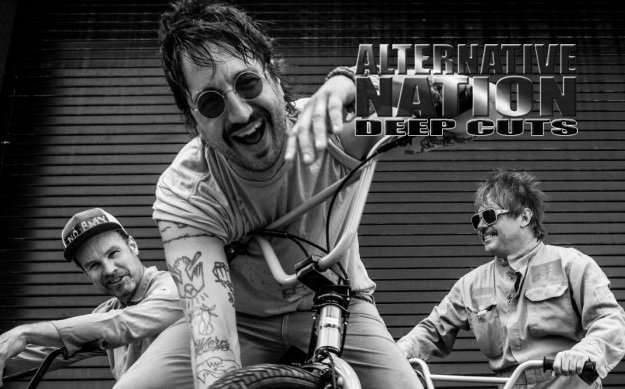 AltNationNet's tweet image. Interview: @RNDMBAND's @JosephArthur Talks Writing With Jeff Ament, David Bowie's Influence alternativenation.net/interview-rndm…