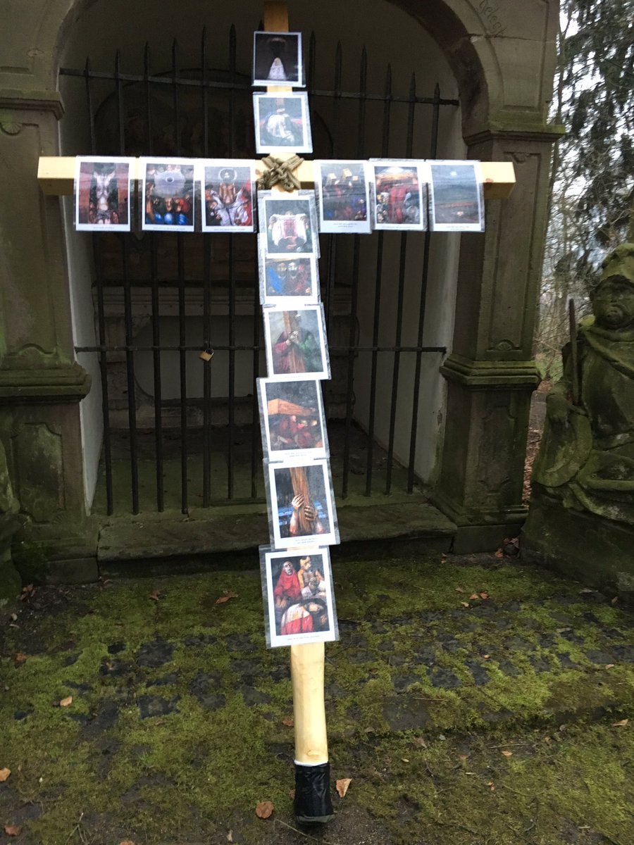 Stadtminis's tweet photo. Heute morgen fand der Ministrantenkreuzweg am Frauenberg statt. Danke an alle, die mitgeholfen haben #Karfreitag https://t.co/ip8qEEJOKY