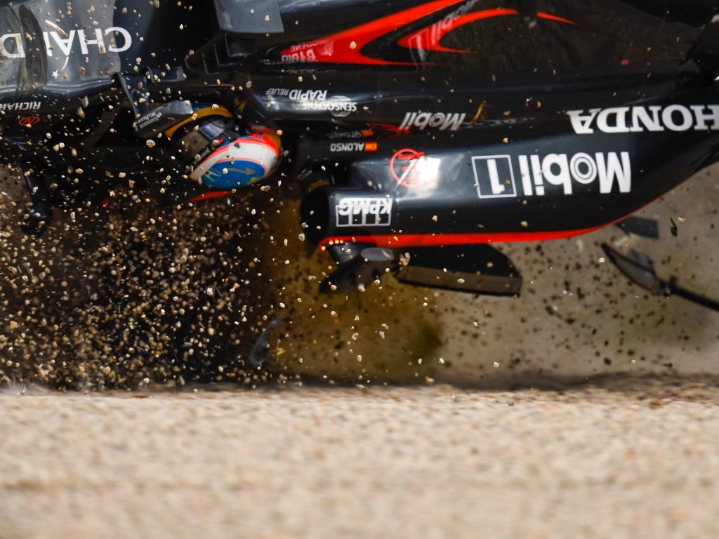 SkySportsF1's tweet photo. What impact would a halo have had in Alonso's accident? Pundits discuss in #F1Report https://t.co/eQdALrde5O https://t.co/zydQcoAFFQ