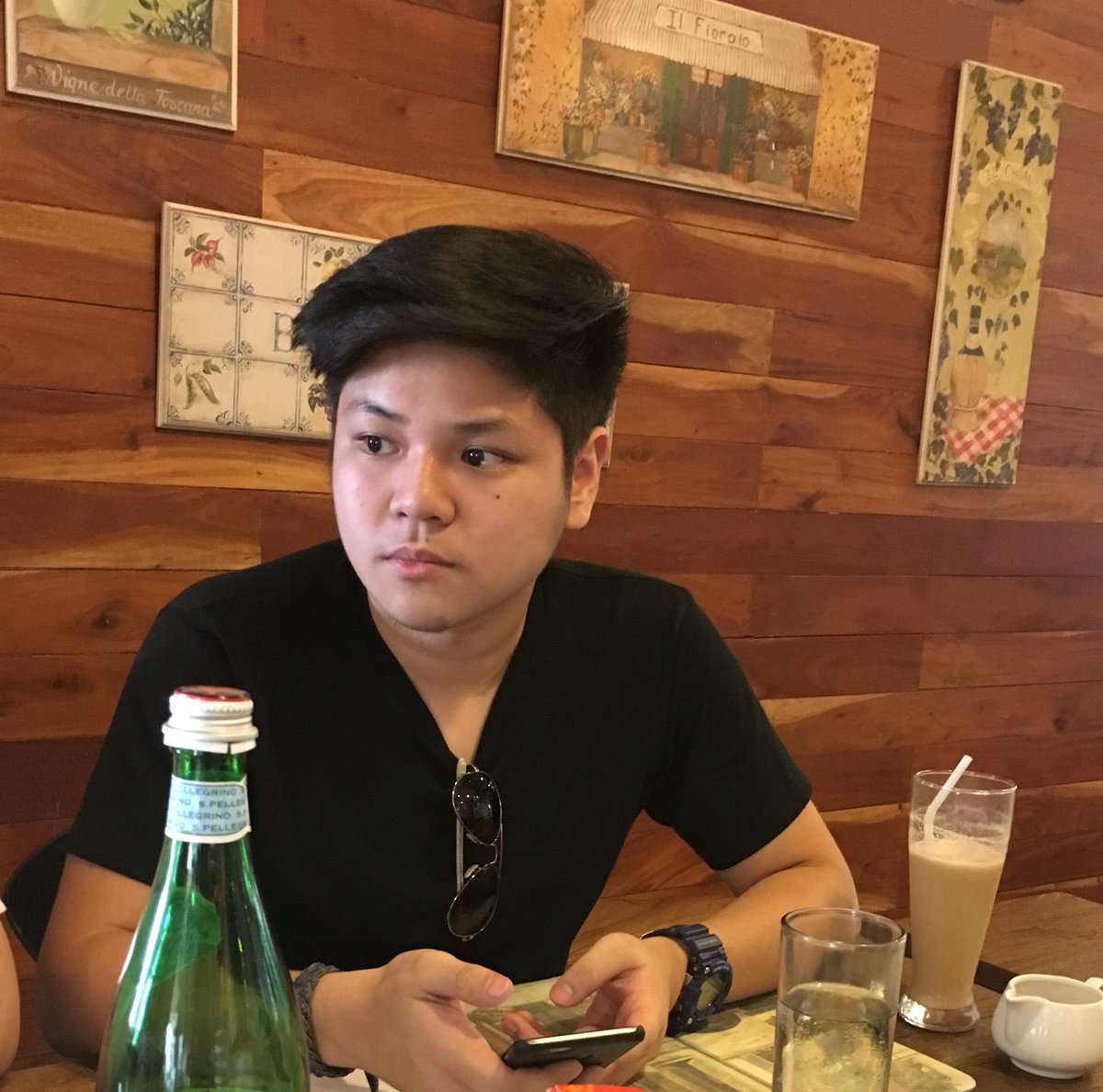 oneandonlywm3's tweet photo. Mom takes the best stolen shots π #Subic2016 https://t.co/YW4mvhvUou
