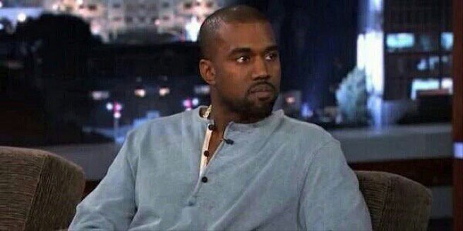FunnyPicsDepot's tweet photo. when ur friend asks u to repeat ur story because they were on their phone not paying attention https://t.co/u9wKQQ1GnE
