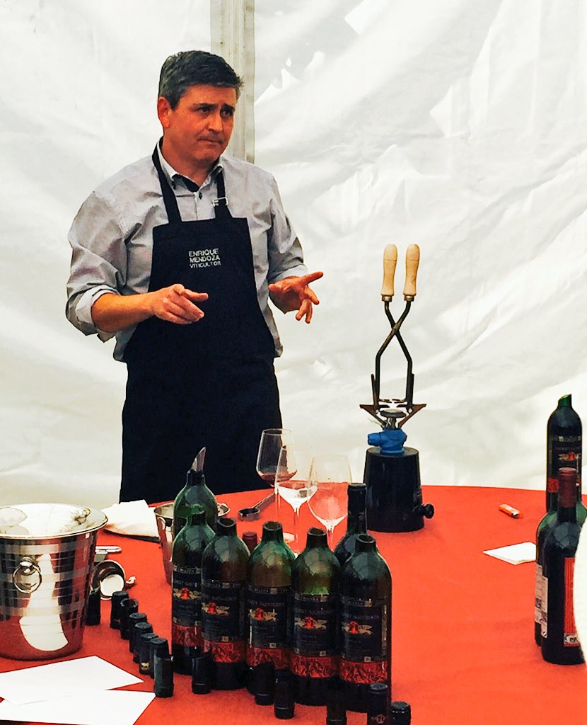 eveento's tweet photo. Taller de #CataExpress dirigido por Javier López @fondillon en #enoescapadamendoza @BodegasEMendoza #vino #wine https://t.co/v4gyxgQGg3