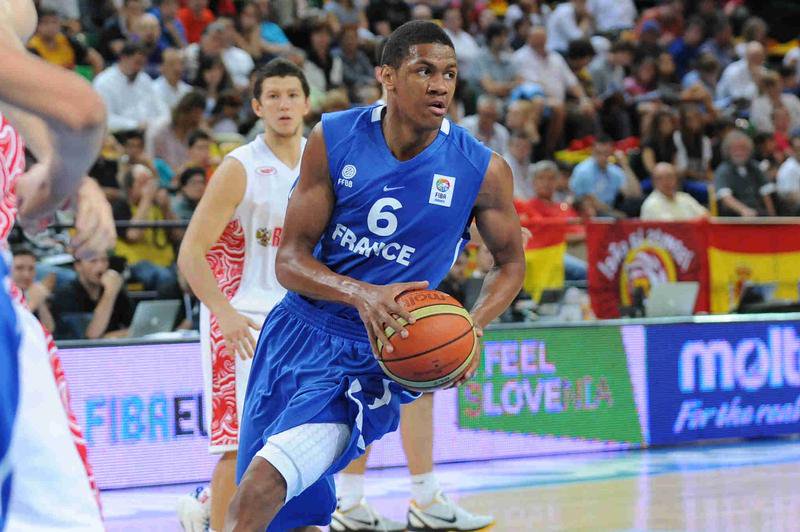 Équipes de France de Basket (@frabasketball) on Twitter photo #NBA - Félicitations à Axel Toupane qui a signé un contrat de 2 ans avec les <a href="/nuggets/">Denver Nuggets</a> ffbb.com/toupane-reste-… #NBA - Félicitations à Axel Toupane qui a signé un contrat de 2 ans avec les <a href="/nuggets/">Denver Nuggets</a> ffbb.com/toupane-reste-…