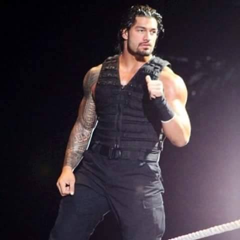 LeeshaNDessy's tweet photo. #Roman #GoodKindHeartMan #TrueChampion #luvsHisFans #ShowHimLuv #CheerLoud @WWERomanReigns @romanreigns568 https://t.co/WBFoDEyx1e
