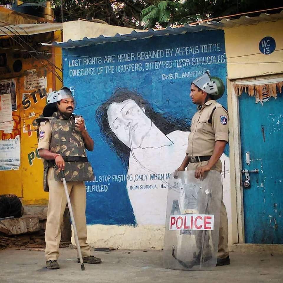 FeminismInIndia's tweet photo. This week's #FeministGraffiti is so apt! #FeministFriday. Photo by Medha Venkat.
#JusticeForRohith #StandwithUoH https://t.co/wgbIgpeogi