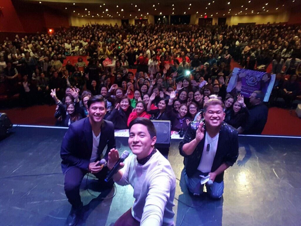 aldubmaiden's tweet photo. What a successful line of shows in Canada! We're all proud of you, Tisoy! 😊 @aldenrichards02 

#MAICHARDisREALIDAD https://t.co/KecKCmGILZ