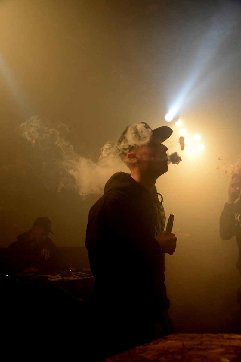 EblocksIreland's tweet image. Cloud Sessions Dublin cloudsessions.ie #tricklyfe #cloudsessions #vgod #evilclouduk #vapefam #vapeing #vape