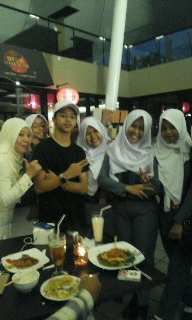 <a href="/bastiansteel/">Bastiansteel</a> ,thank's babas ketemu di net tv pas lagi makan nih:D :*