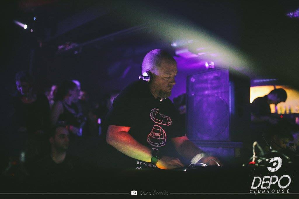 technolifelive's tweet photo. Ben Sims @ Run it Red - March 2016

#techno

https://t.co/SnUroKkZbZ https://t.co/4j6kZVNCWq
