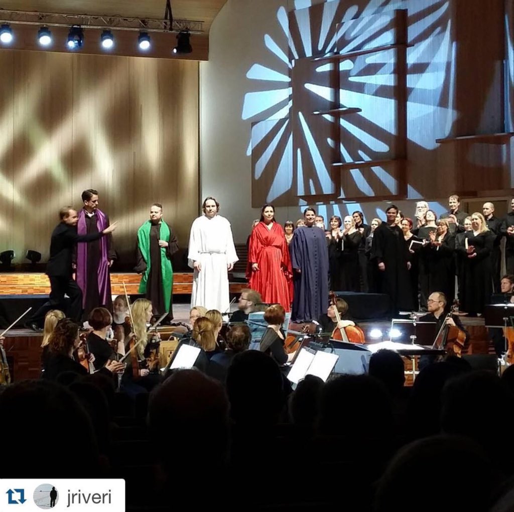 OuluSinfonia's tweet photo. Hyvää pääsiäistä! @JussiMerikanto @TenorJussi @kevingreenlaw @Musiikkijuhlat #oulusinfonia #johannespassio https://t.co/S1mDynr6hG