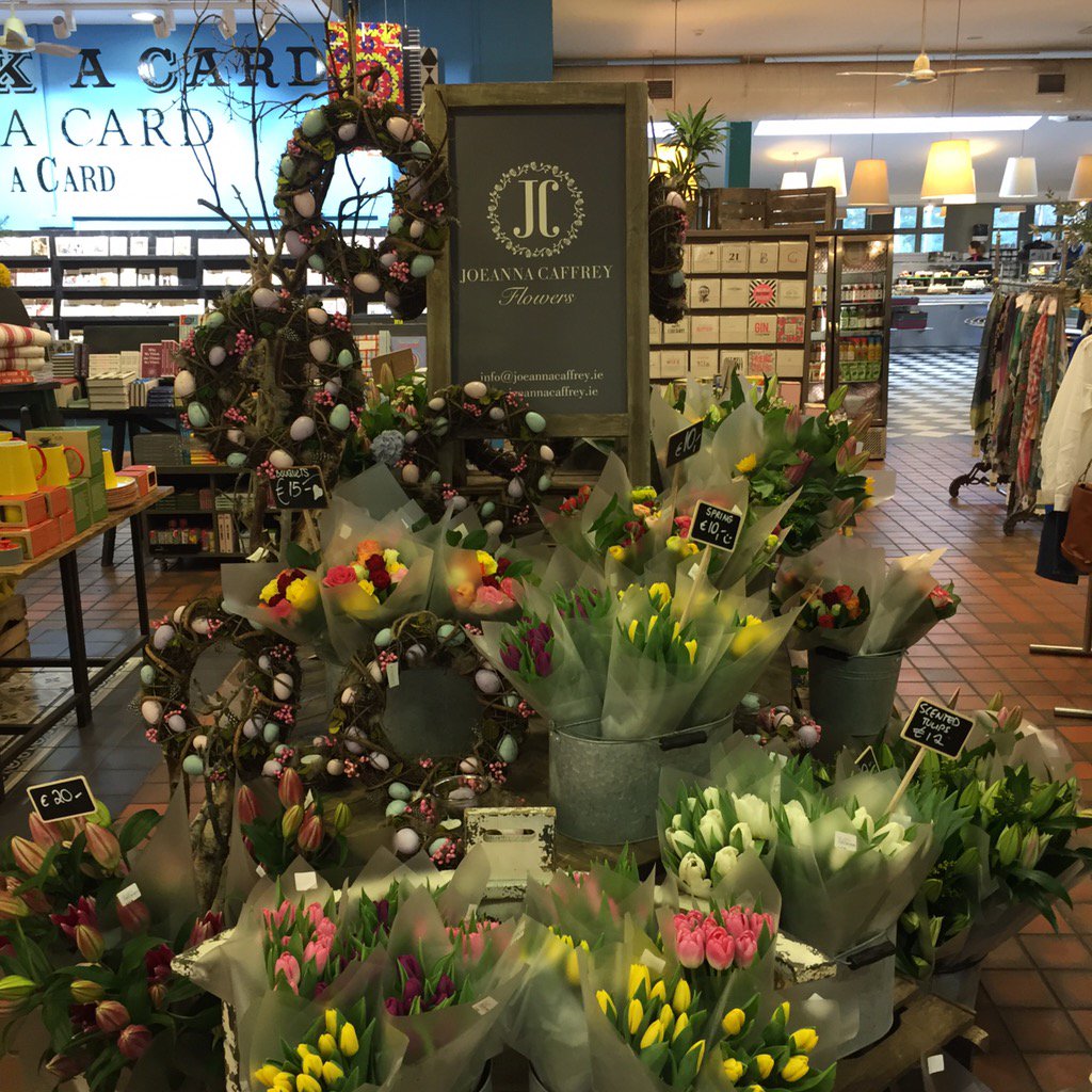 Pop by <a href="/avocaireland/">Avoca Ireland</a> kilmac this weekend for all your easter florals!! #happyeaster #eastertreats