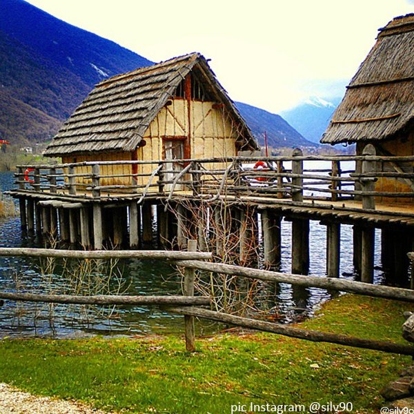 TurismoVeneto's tweet photo. #Pasqua in #Veneto: tra le palafitte del Parco Archeologico del #Livelet #RevineLago https://t.co/aYtRWeB3t5 https://t.co/UD8LYA1huP