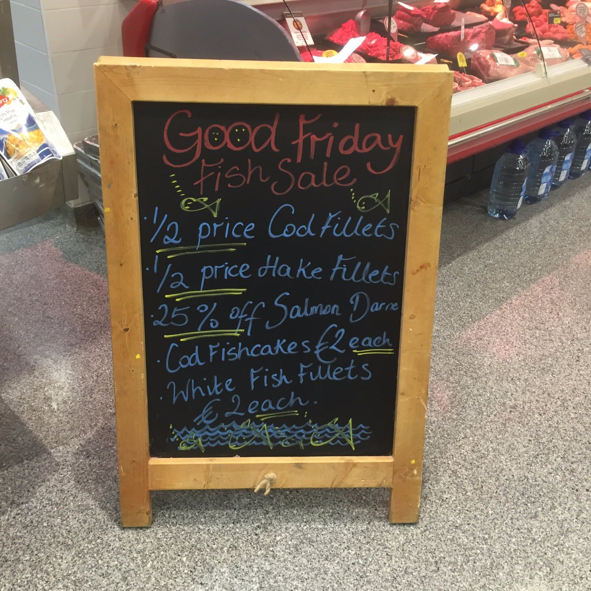 supervalubundy's tweet photo. Anyone for Fresh Fish?!! #fish #goodfriday #cod #hake #salmon #supervalu https://t.co/tzul7c2TEg