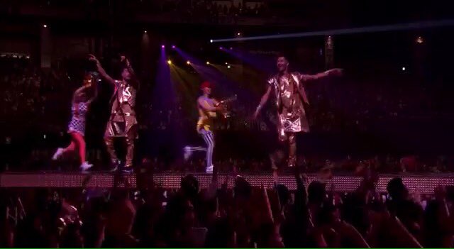 Exile Tribe Infor Akira Exile Exile Live Tour 15 Amazing World Ki Mi Ni Mu Chu Kiminimuchu Amazingworld Exile Akira Ldh T Co Wp70l9vsa8 Exile Tribe Infor Akira Exile Exile Live Tour 15 Amazing World Ki Mi Ni Mu Chu Kiminimuchu Amazingworld Exile Akira Ldh T Co Wp70l9vsa8