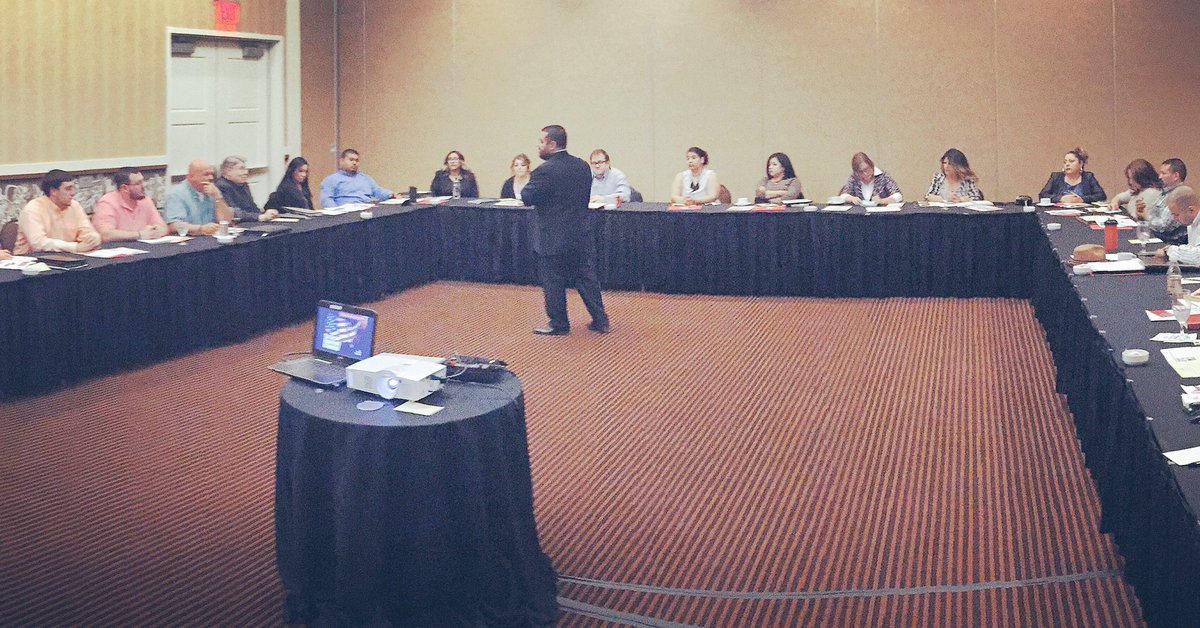 Placencia_BDF's tweet photo. @FHL_Careers State meeting . Learning, Earning, Growing. #FHLRoadTrip https://t.co/F1hY1GtoSz