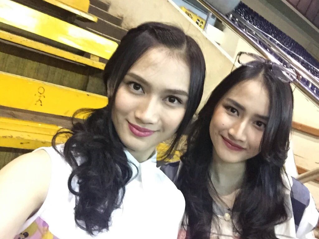 Makasih buat kalian yg msh setia dgn akun ga jelas ini. we'll try to give our best again. Kalian biasa di luar 😘.