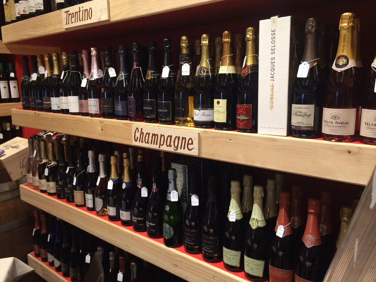 GB1269's tweet photo. #enoteca07#verona#milano#vinitaly#franciacorta#champagne https://t.co/O9O5VsR2nr