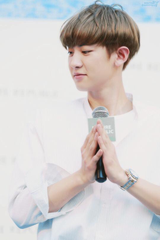 BIASHIPS's tweet image. I ship you with chanyeol~：・’゜☆