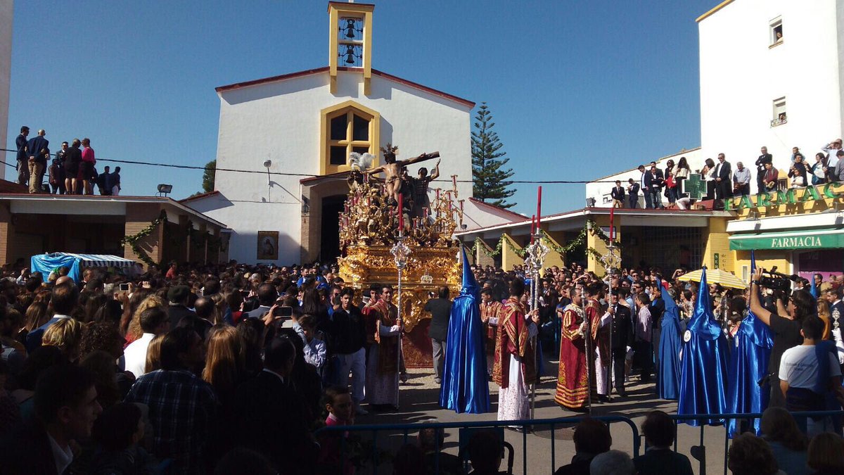 La salida de la Hermandad de la Exaltación este Viernes Santo en Jerez. #PasionenJerez con <a href="/OndaJerezRTV/">Onda Jerez RTV</a>