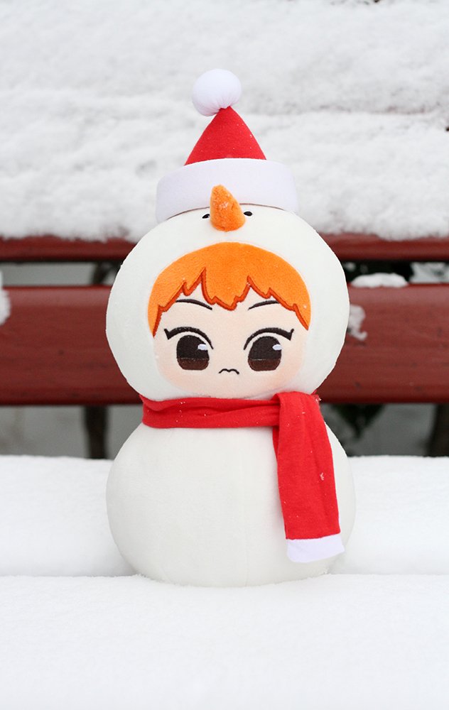 SnowXiu326's tweet photo. RT만 하고가세요! 민석이생일을 기념하여 두분을 추첨. 한분께는 민석이 네임택(콘서트굿즈)를, 다른한분께는 눈사람슈를 보내드릴게요! 민석아 생일축하해 많이많이 아주많이 사랑해 #HappyXiuminDay https://t.co/hnA5k63CMb