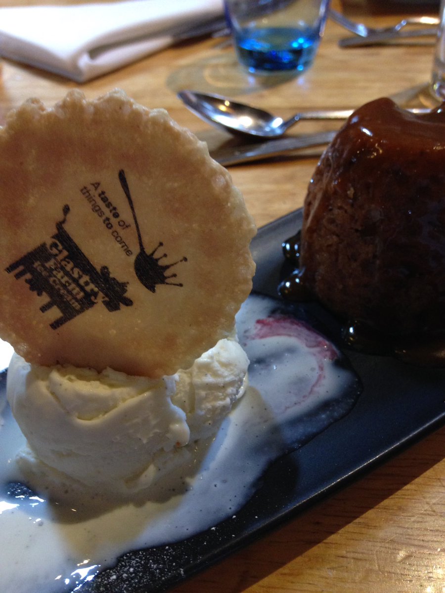 Peter_u105's tweet photo. Lovely lunch @CultraInn inc @MeatPeter Sausage Slider,  Shorthorn Beef &amp; @glastryfarm #EnjoyNI16 https://t.co/8iybpPo1sq