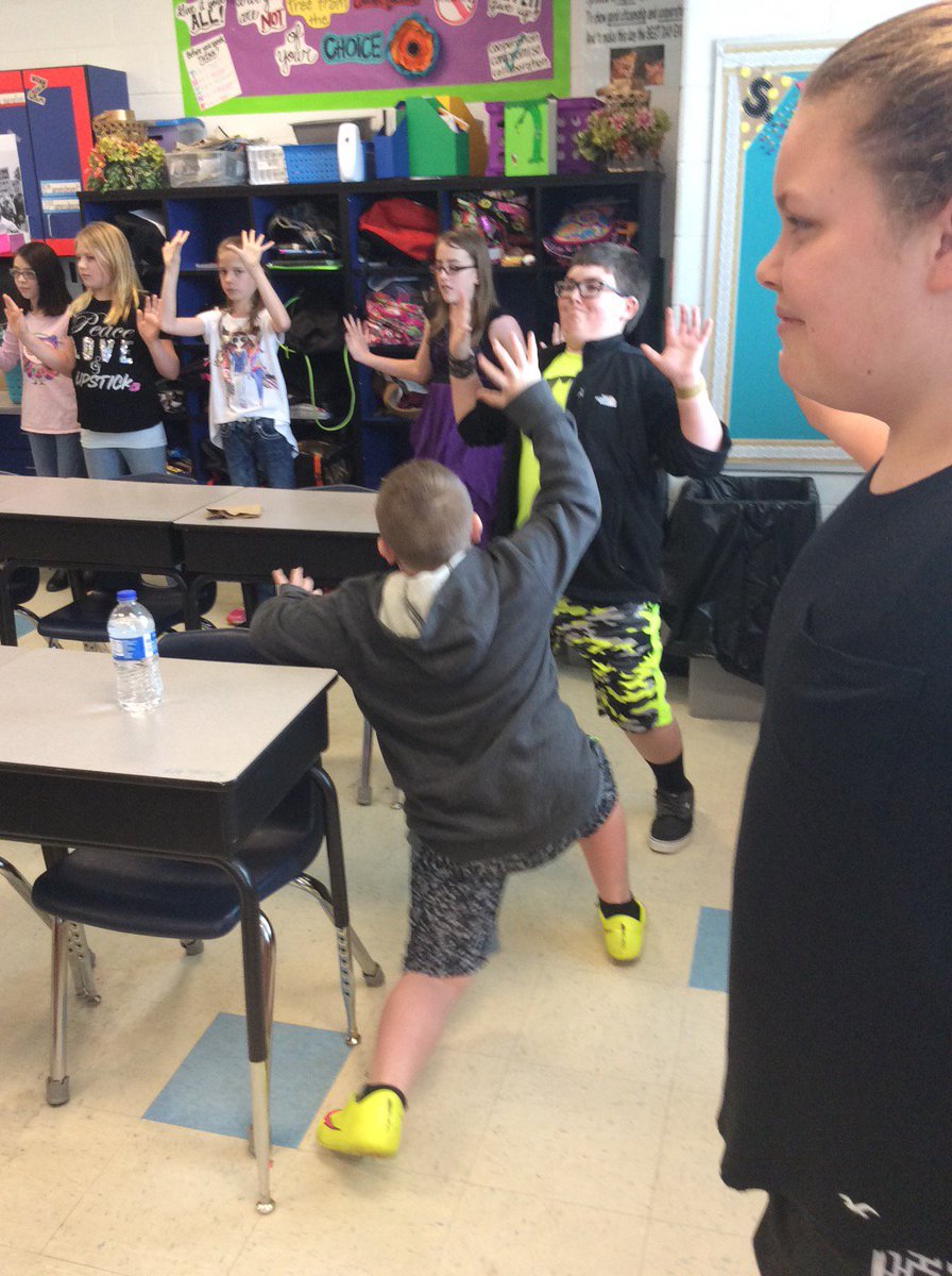 jthomas13085's tweet photo. We're in a box that's shrinking! acting #iheartarts @pvespride https://t.co/SONYwV0PJ5