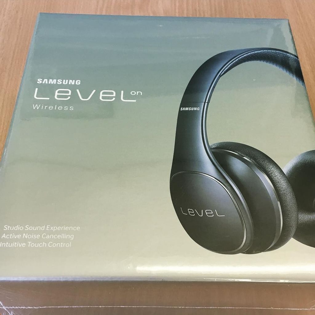 ormedianl's tweet photo. #samsung #samsunglevel wireless koptelefoon in het zwart! Helemaal tof! … https://t.co/FzC8as5xqM https://t.co/I0NDRcn9O6