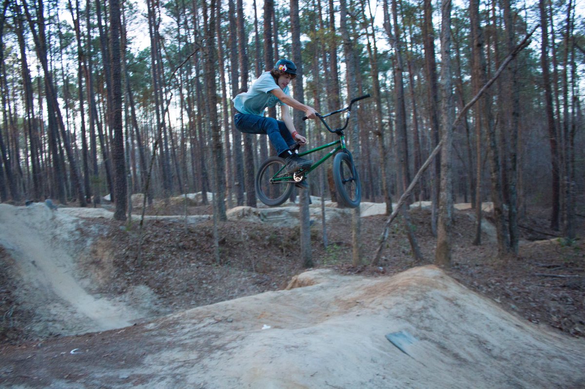 clark_jh33's tweet photo. @fuelclothing #bmx https://t.co/se8GjwzlNN