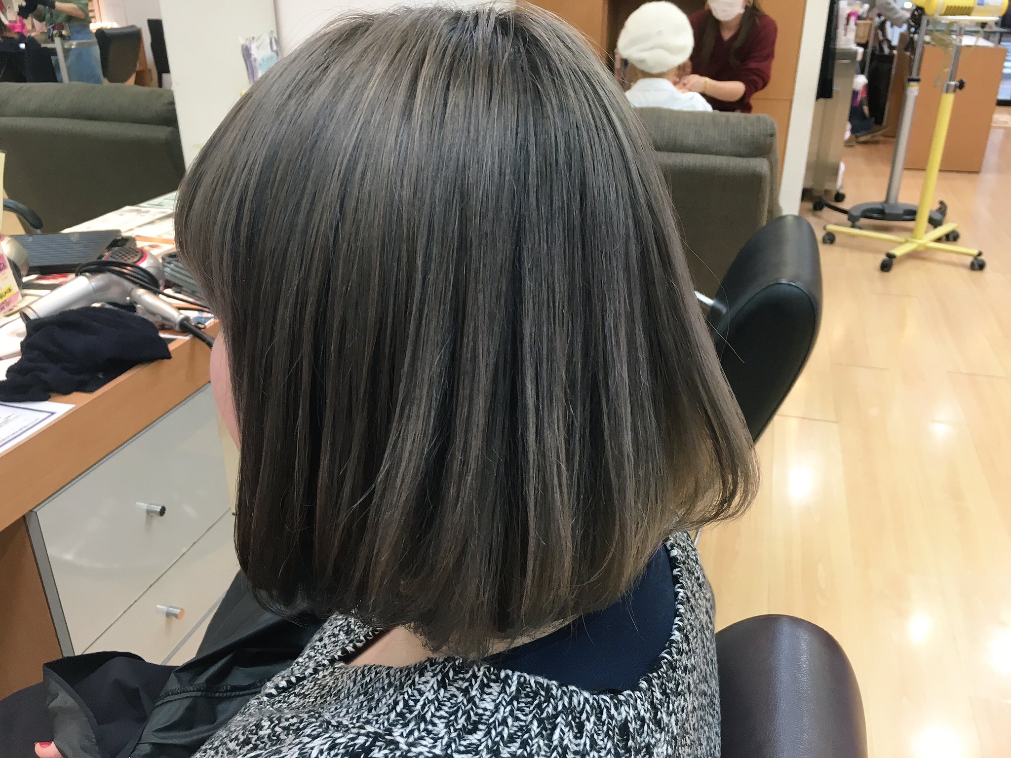 Minami Sakamoto V Twitter グレージュ ブリーチ2回必須 ダークトーンでも透明感のあるカラー ダークトーン グレー グレージュ アッシュグレー ヘアカラー カラー 八王子 Zest Emu 美容室 T Co Wkssvknpzn Minami Sakamoto V Twitter グレージュ ブリーチ2回必須 ダークトーンでも透明感のあるカラー ダークトーン グレー グレージュ アッシュグレー ヘアカラー カラー 八王子 Zest Emu 美容室 T Co Wkssvknpzn