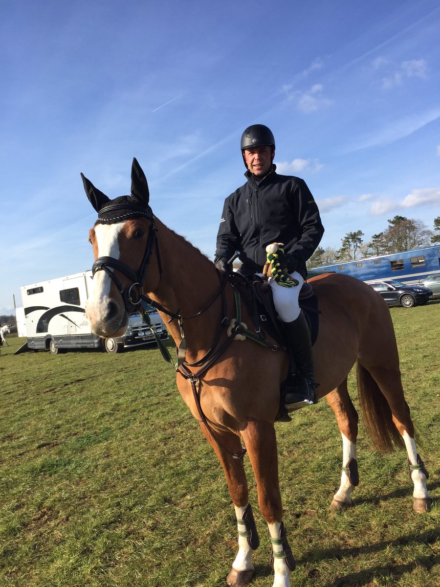 devoucouxWESTUK's tweet photo. Happy day at Gatcombe! #DEVOUCOUX #devoucouxberry @chiefchemopony #devoucouxteam https://t.co/CYHoBJSJuH