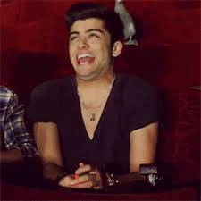 mikaa1208's tweet photo. Yo cuando me entere que zayn va a ser una Gira 
#1YearWithoutZayn https://t.co/j1Dk2AfqK2