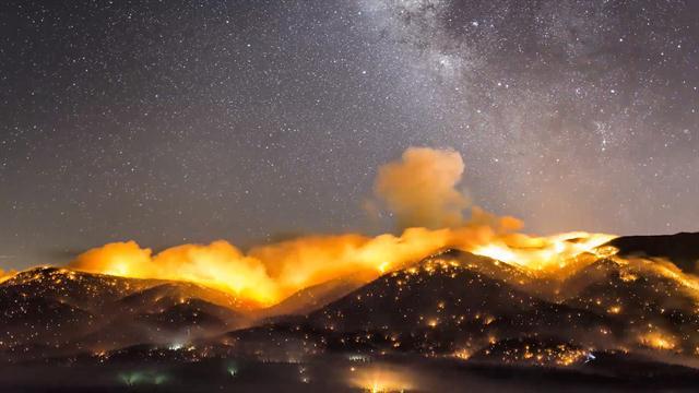 ForestGeek's tweet photo. Stunning Time-lapse Shows Beauty and Danger of Wildfires : https://t.co/Pu72rGLkox : https://t.co/U9dQrxKJXI