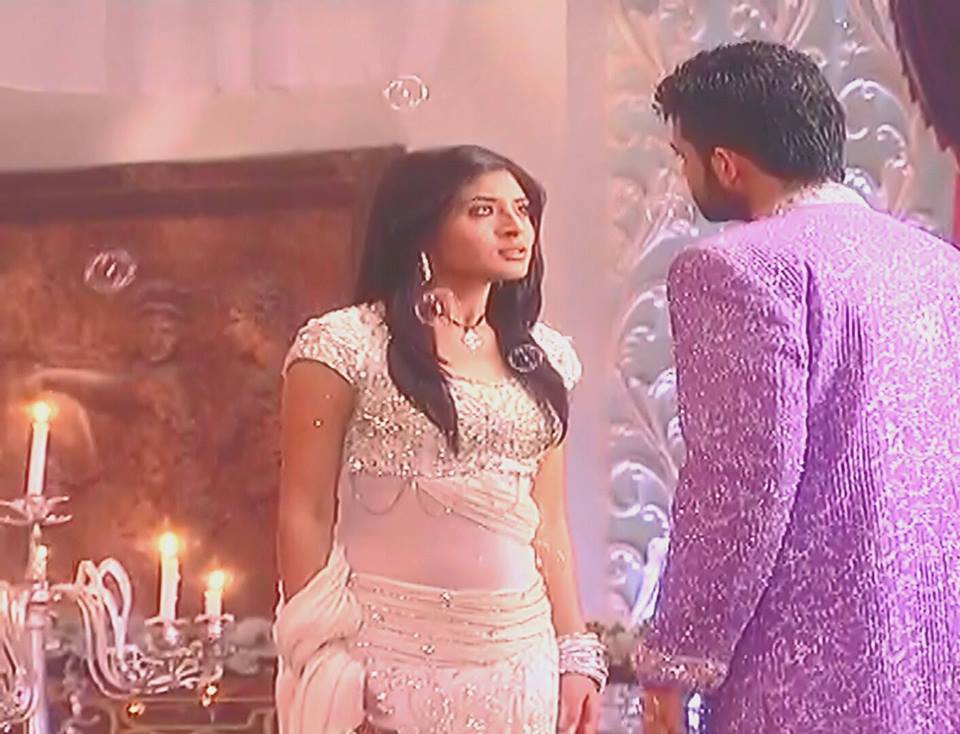 RituRocks17's tweet photo. @kkundra @Kritika_Kamra @princesseptembr @Kmh_World https://t.co/t9mxim8le5
