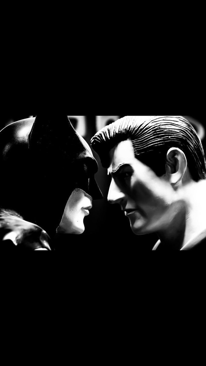 propmeupuk's tweet photo. #superman v #batman who's side are you on? #SupermanVSBatman https://t.co/8iO1kHitLh