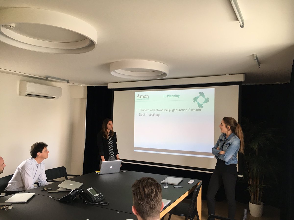 Merci <a href="/Julie_VanDamme/">Julie Van Damme</a> en <a href="/ccharlottedk/">Charlottedk</a> voor de sociale media tips &amp; tricks #Amonstories