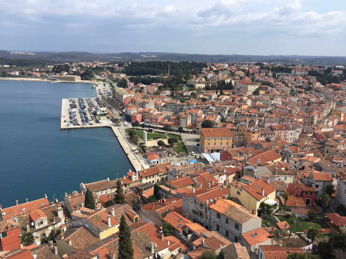 Vistas desde el campanario de #Rovinj ... Parada #sixtExperience en ruta Croata <a href="/sixtespana/">SIXT España</a> #Croacia