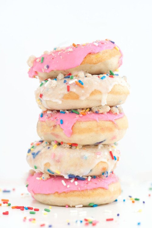 MashedHQ's tweet photo. Good morning, donuts! https://t.co/k3BZIHZ2vZ
