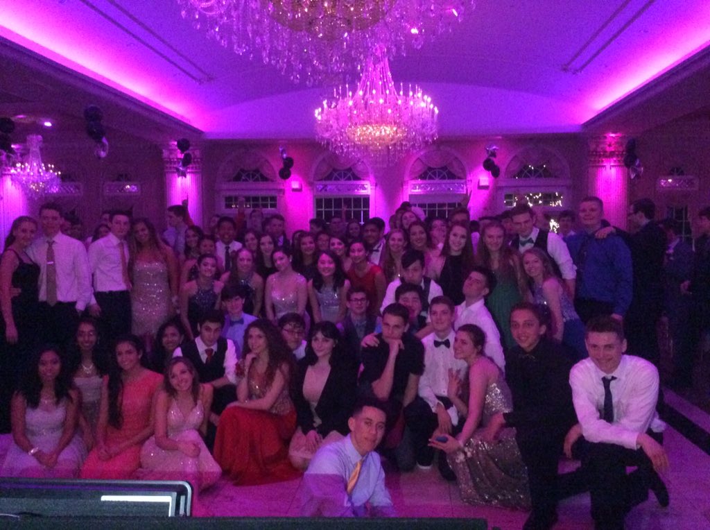 cyavsmath's tweet photo. Thank you #2017 for being the best class ever.  So proud to be your advisor. https://t.co/lXrMGmBR8i