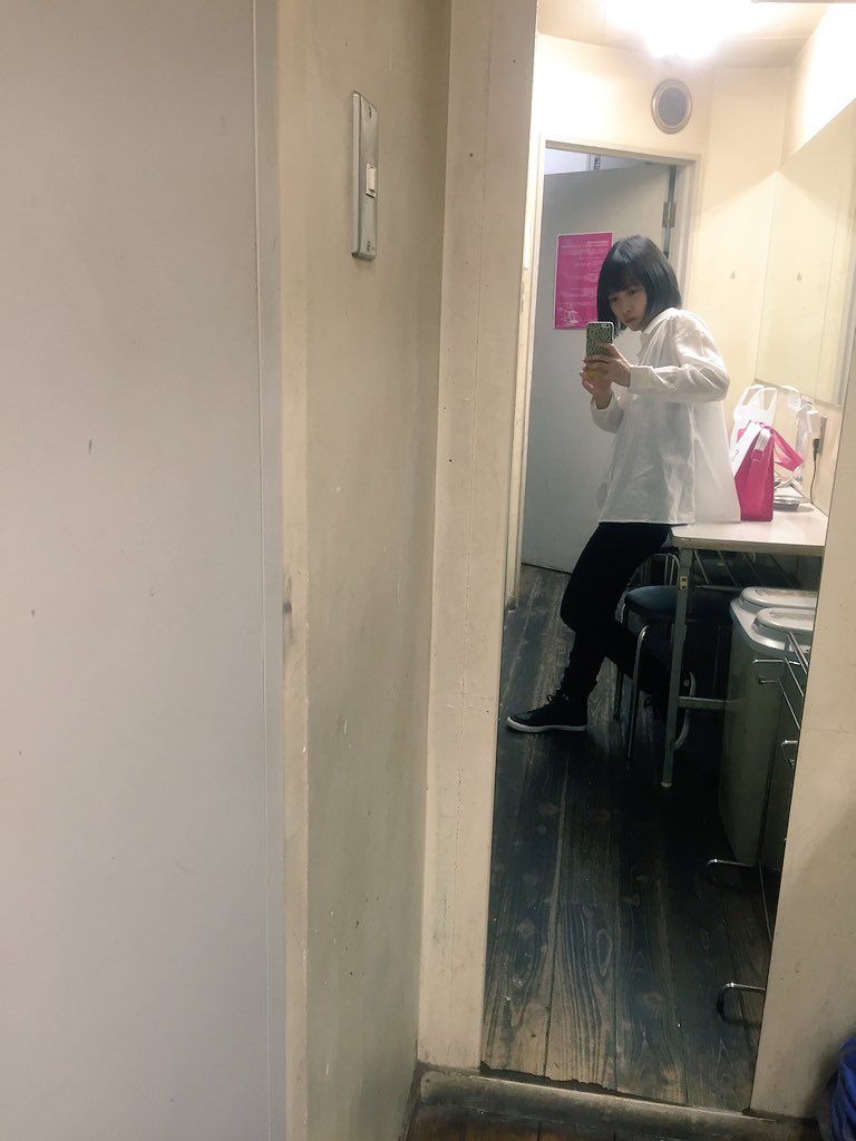 Tomoo_628's tweet photo. ライブ@スターパインズカフェ、
有難う御座いましたーー！！！👫🔥

❶Your Friend
❷PRM
❸I hope,
❹泳げない
❺酔ひもせず
❻サクラソング
❼shiosai

弟とまた写真とりわすれた…。
哀愁伝わりますか… https://t.co/jl7eddlSQK
